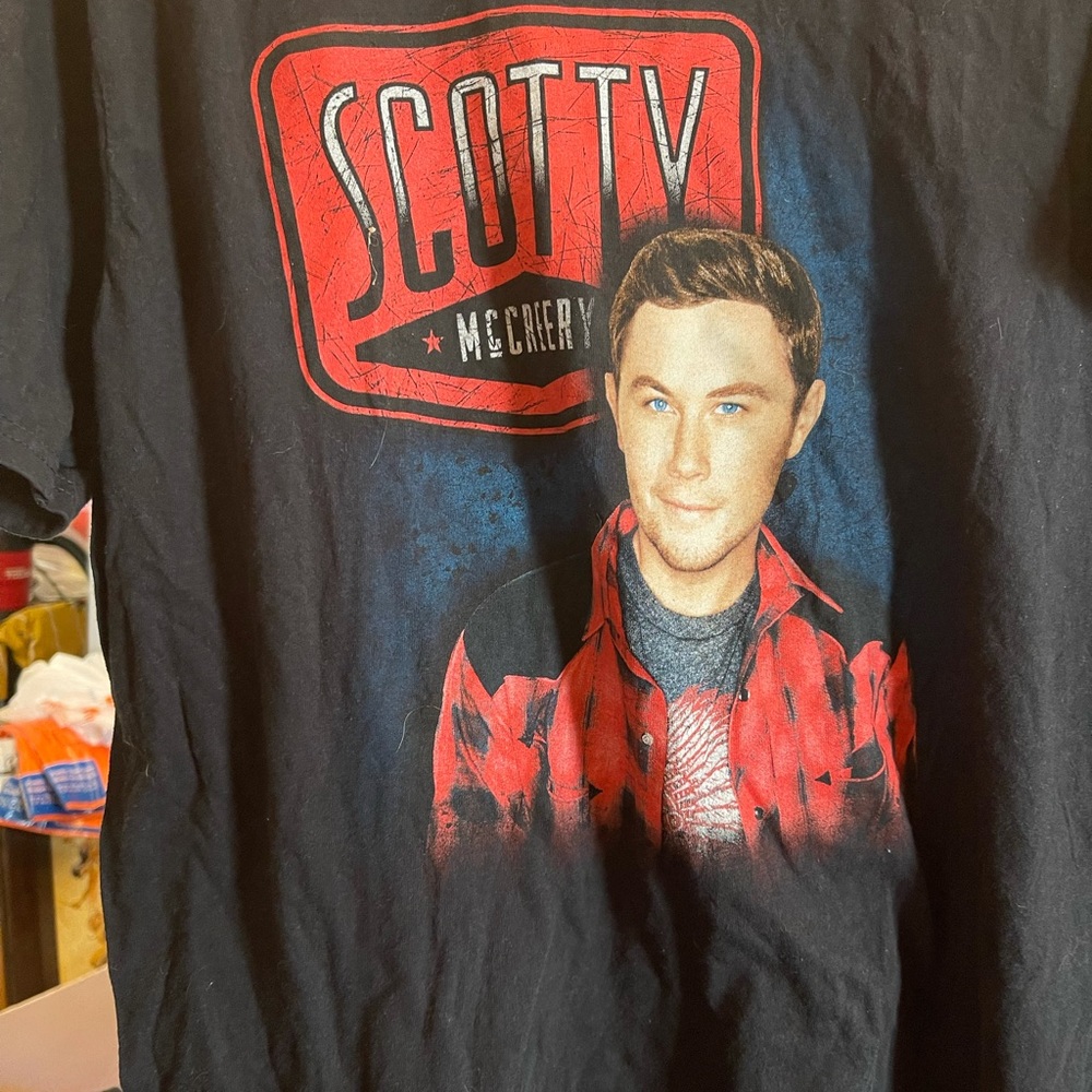 Scotty McCreery concert shirt